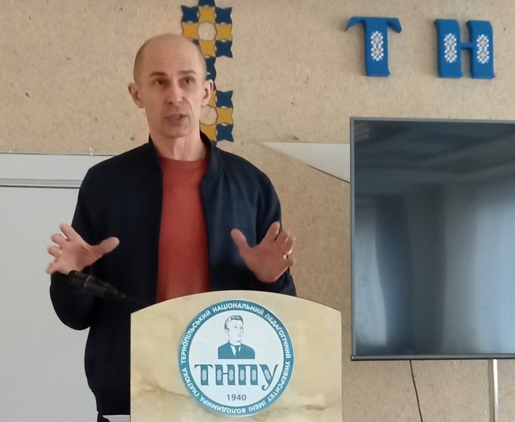 Доповідає Богдан Заблоцький